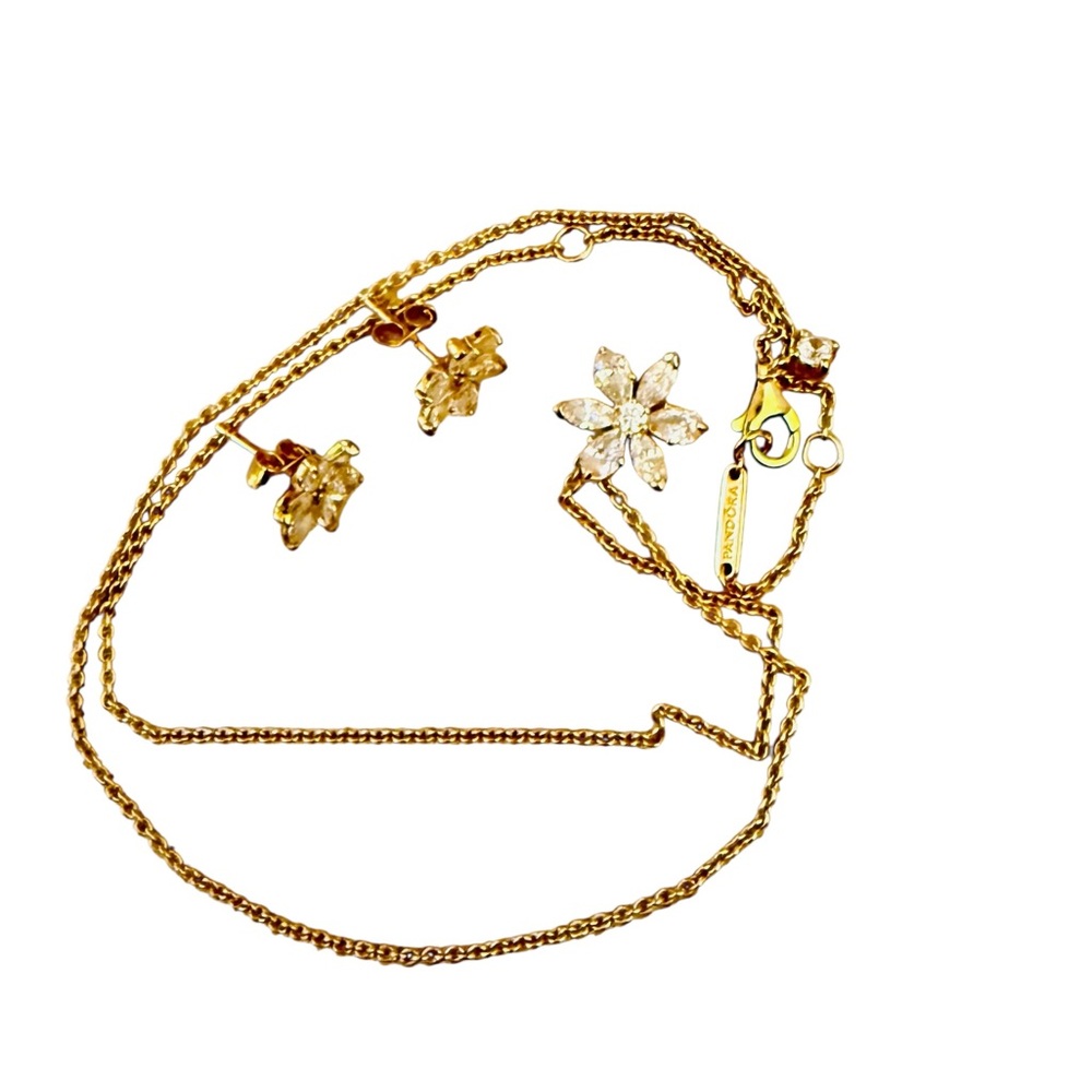 Pandora Herbarium Cluster Gold Floral Necklace and Earring Set-like new